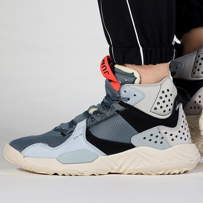 ���� DC2130-300