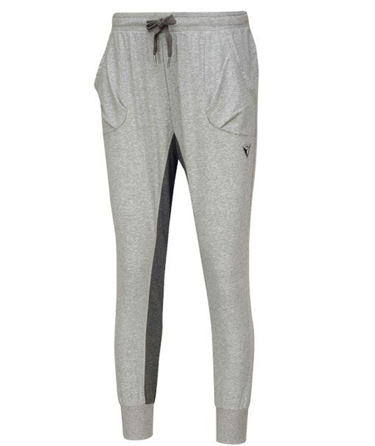 ���� AKLJ686-1